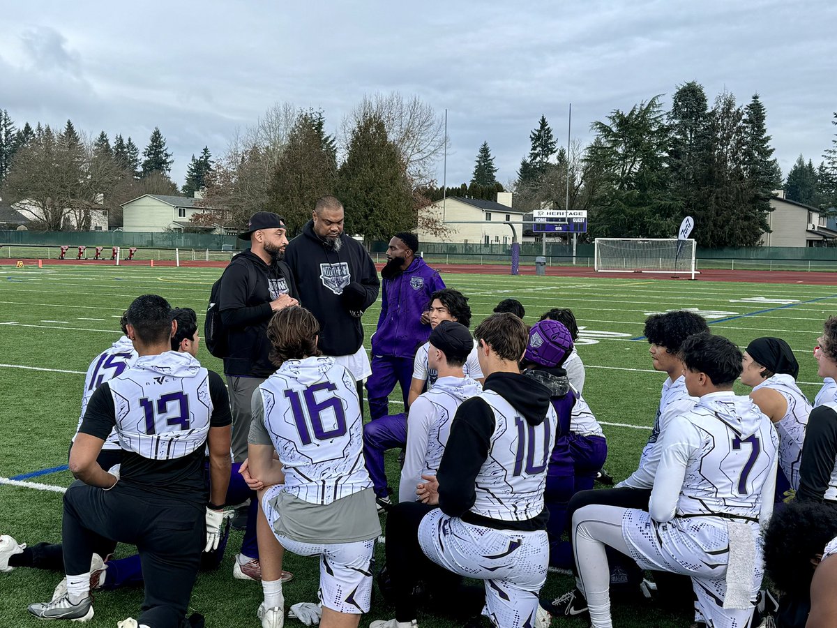 Great seein my guys @Coach_Frank82 @CoachTonio24_ and their @nighthawksca squad come out here to the PNW and put on a show. It’s always good when you can catch up with our guys! Team led by @aj_ia_ @BenjaminAlefaio @XzaviorQB1 they had one hell of a weekend at the @The7on7NW