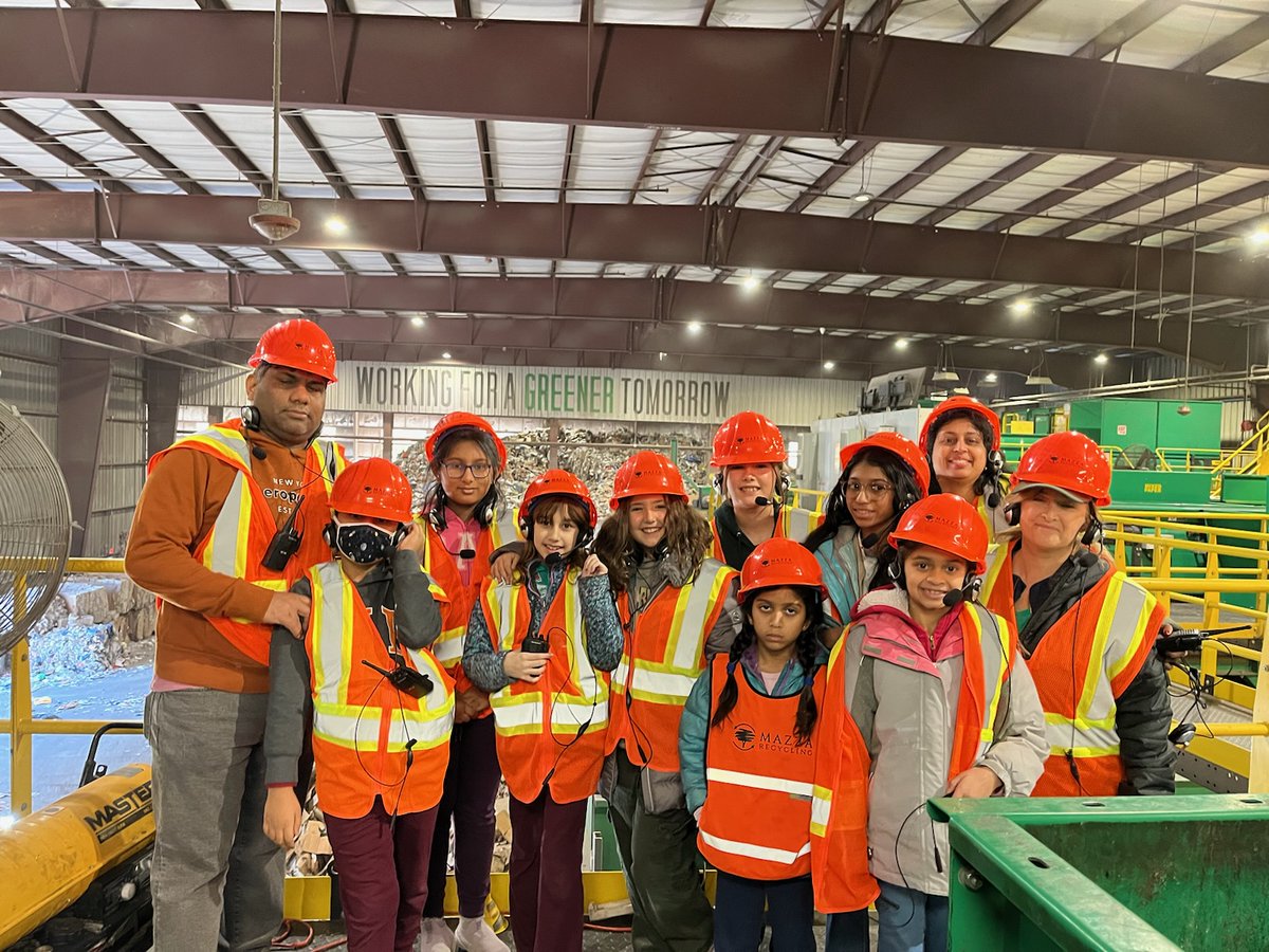 We had another incredible group of Girl Scouts that spent their day touring our facility! Tour season is just kicking off, so book now to not only learn about recycling in your local community, but have the best time doing it! Link in bio. #agreenertomorrow