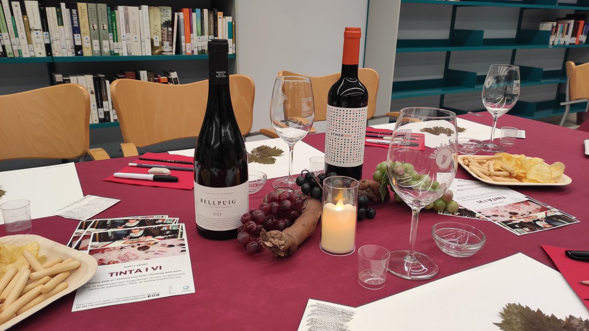 celler_montsec's tweet photo. Meravellats amb aquest taller de pintura amb vi que va tenir lloc el passat divendres, a la biblioteca de Bellcaire d'Urgell, de la mà de @tintaivi
Experiències boniques.😊✍️🍷
#activitats #tallers #tintaivi #vinsambdo #bellcairedurgell #noguera #cellermontsec https://t.co/FpNf6MY7l1