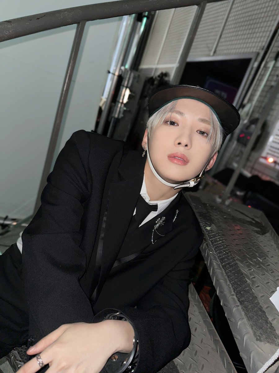 xikers_official's tweet photo. [#민재] xikers is coming🖤
#xikers #싸이커스 https://t.co/kexP4DP356