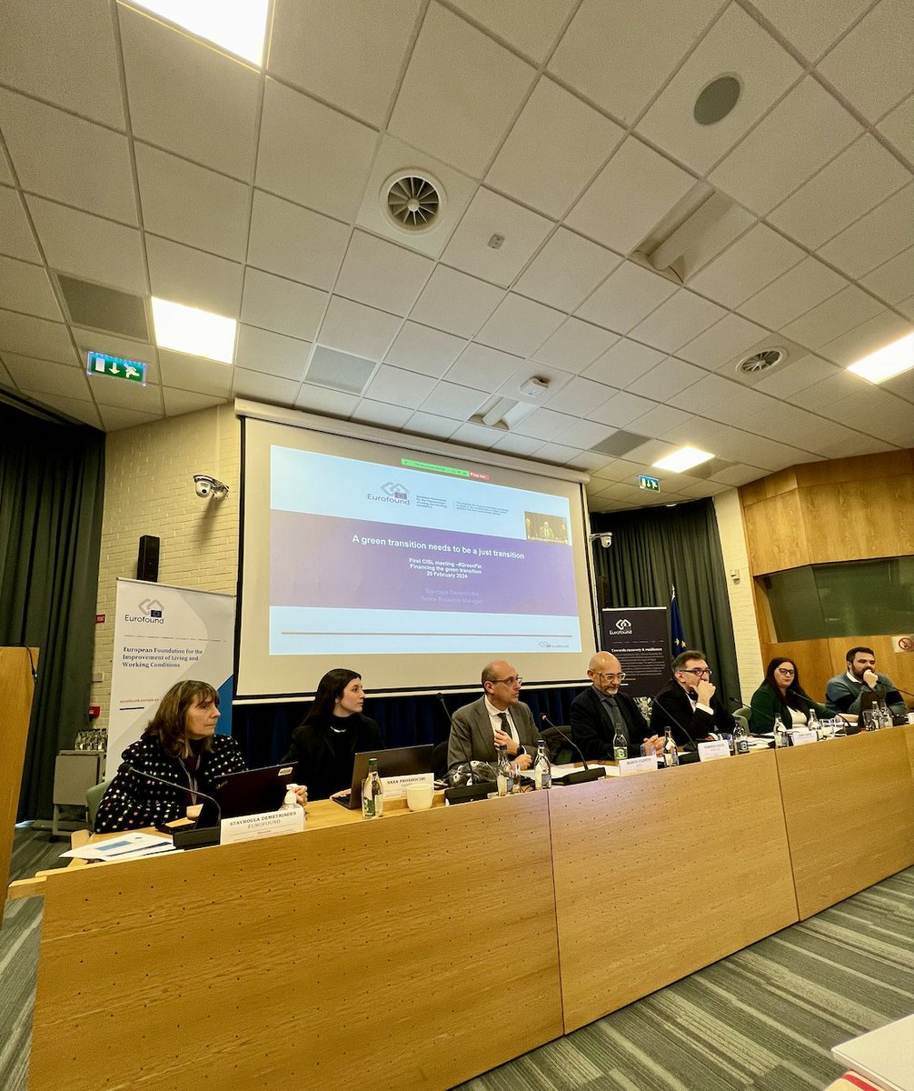 MargheRoi's tweet photo. #GreenFin roundtable - panelists
D. Iodice - PM
J. Wiktorowicz  @unilodz
@ProsdocimiSara @adaptland 
@tanteritweet - SNAM Director, Sustainability and Social Impact
D. Kiewra - Lead Expert on Climate and Energy
@Seck_Gondia - @IRENA 
Chair: @mcilento69 - @etuc_ces https://t.co/9CHMJC8IxT