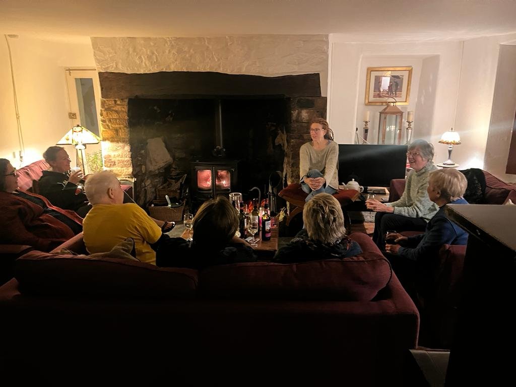 HorsfallAuthor's tweet photo. Any novelists (new or seasoned) itching for some away writing space with editor input to get your project moving? I've heard there's one space left on my tutored retreat at the fabulous @retreatsforyou  in Devon from 18 - 22 March. Always one of my favourite gigs of the year. https://t.co/08RBfuCEMr