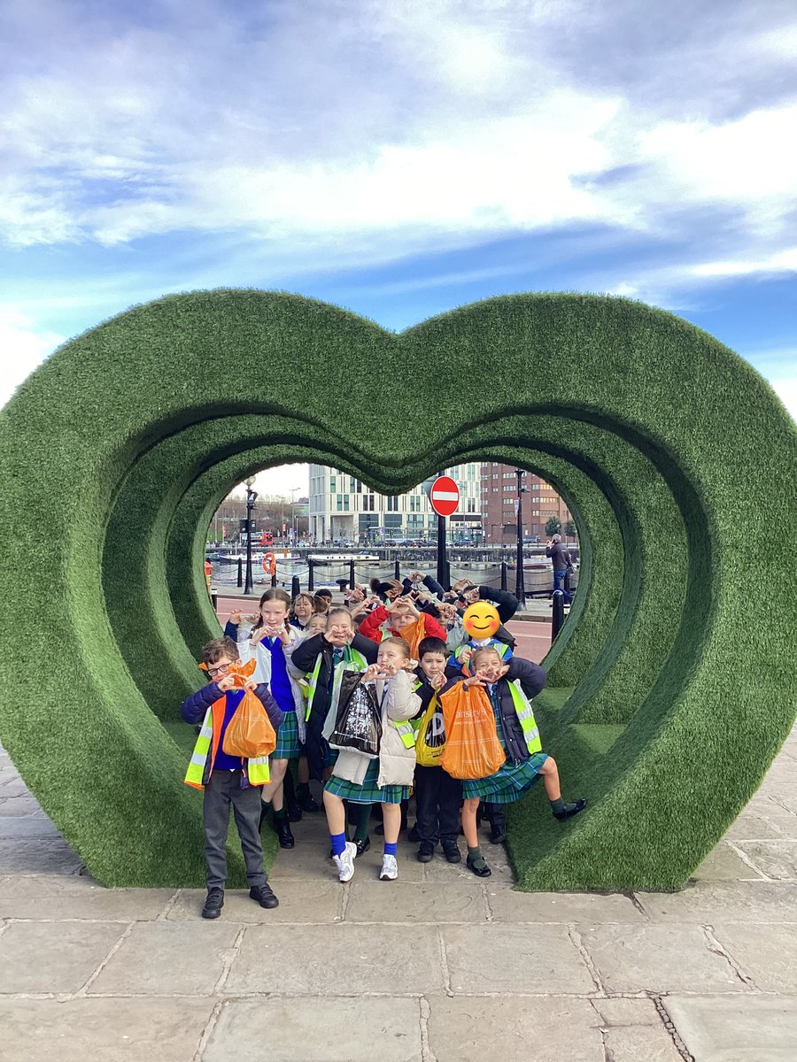 3D_stjohns's tweet photo. We had the best day! We immersed ourselves in the Beatles journey and found out even more incredible facts about our local musical legends 🎶 We have a very musical class as you can see from our videos🤩 https://t.co/xLFh2PZGih