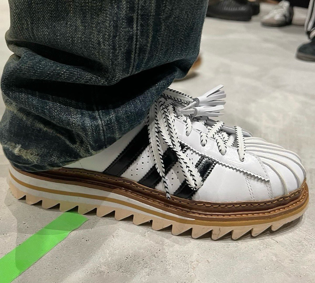 uptod4te's tweet photo. CLOT × adidas Superstar by Edison Chen “White/Black”が国内2月23日（金）に発売 【事前WEB抽選受付開始 / 原宿店頭では当日抽選】 ［クロット アディダス 新作 コラボスニーカー スーパースター ホワイト ブラック］［IH3132］
https://t.co/AtU3boH5wd https://t.co/xPhArScKjh