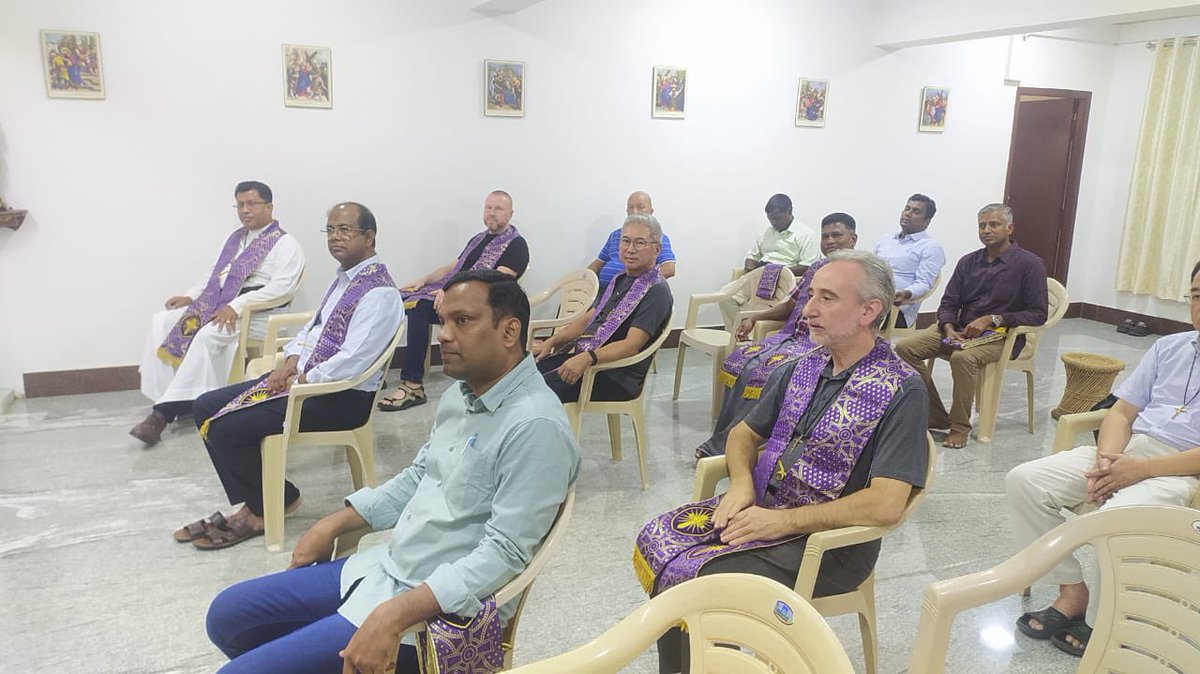 OMIWORLD's tweet photo. The AORC covers a large region consisting of six Provinces, six Delegations, and two Missions. There are 832 Oblates, out of which 36 are Brothers. May the Holy Spirit continue to lead our Brothers in their deliberations.#pilgrimsofhopeincommunion #Asia_Oceania https://t.co/JM23NXhDKn