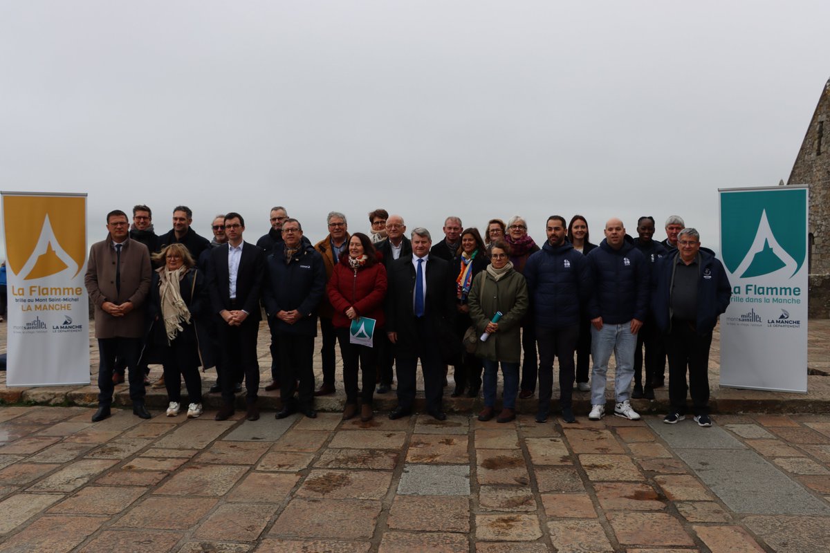 JeanMorin_CD50's tweet photo. J-100 avant un événement historique dans #LaManche! La flamme olympique s'apprête à illuminer notre département, reliant la @VilleCherbourg au @EPMontStMichel. Un moment de fierté et d'unité. Préparez-vous à soutenir nos incroyables #relayeurs qui porteront la flamme de l'espoir. https://t.co/BXdaJS1ovS