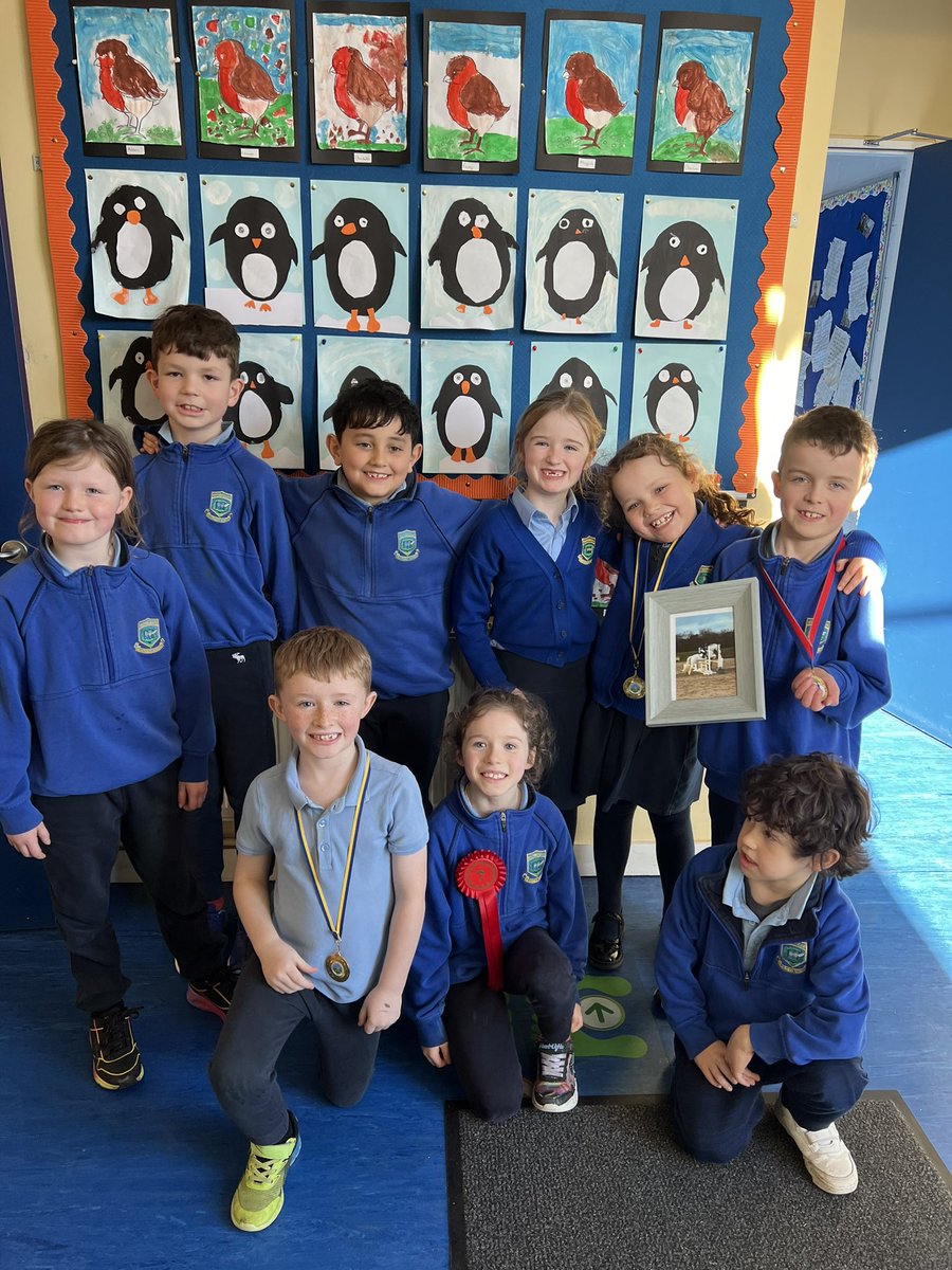Look at these amazing children who won medals recently. Some won medals for show jumping and some for a GAA tournament in Gormanstown. Well done to you all. Maith sibh. 👏👏🥇