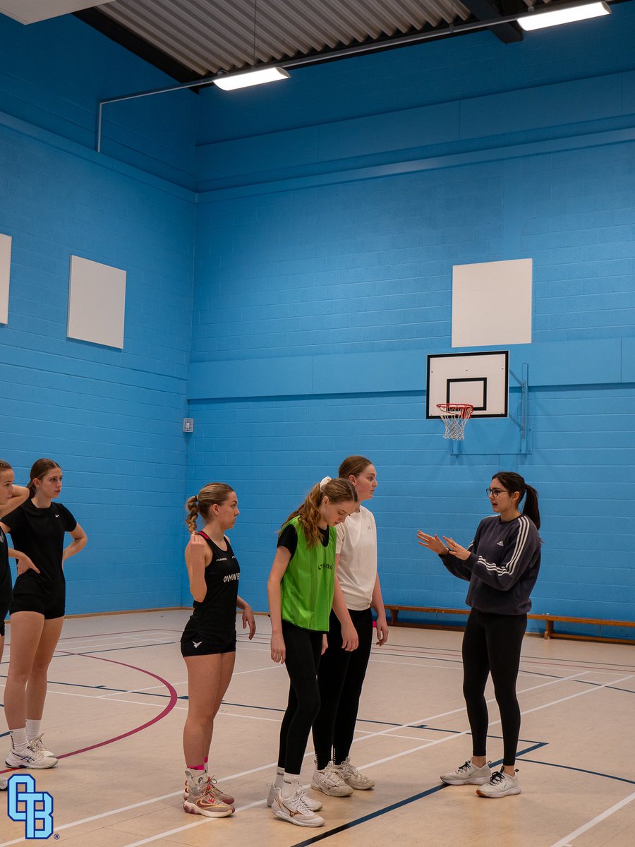 0utTheBoxSports's tweet photo. A massive thank you to @ellie_rattu for coming in and running a elite midcourt session for us today! https://t.co/UtuWM0eapP