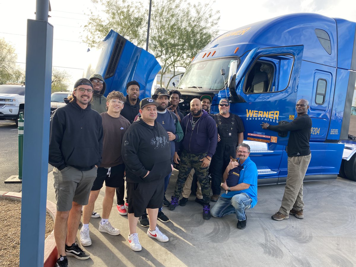 DriveWerner's tweet photo. 👉 Check out Jacob, one of our Werner Ambassadors, connecting with aspiring truck drivers at Southwest Truck Driver Training! He shared valuable insights about life on the road with #TeamBlue. 

Ready to begin? Call Drive Werner at 800.529.3763 or apply at https://t.co/f2gG0D0JuX https://t.co/JrEt61n2Cf