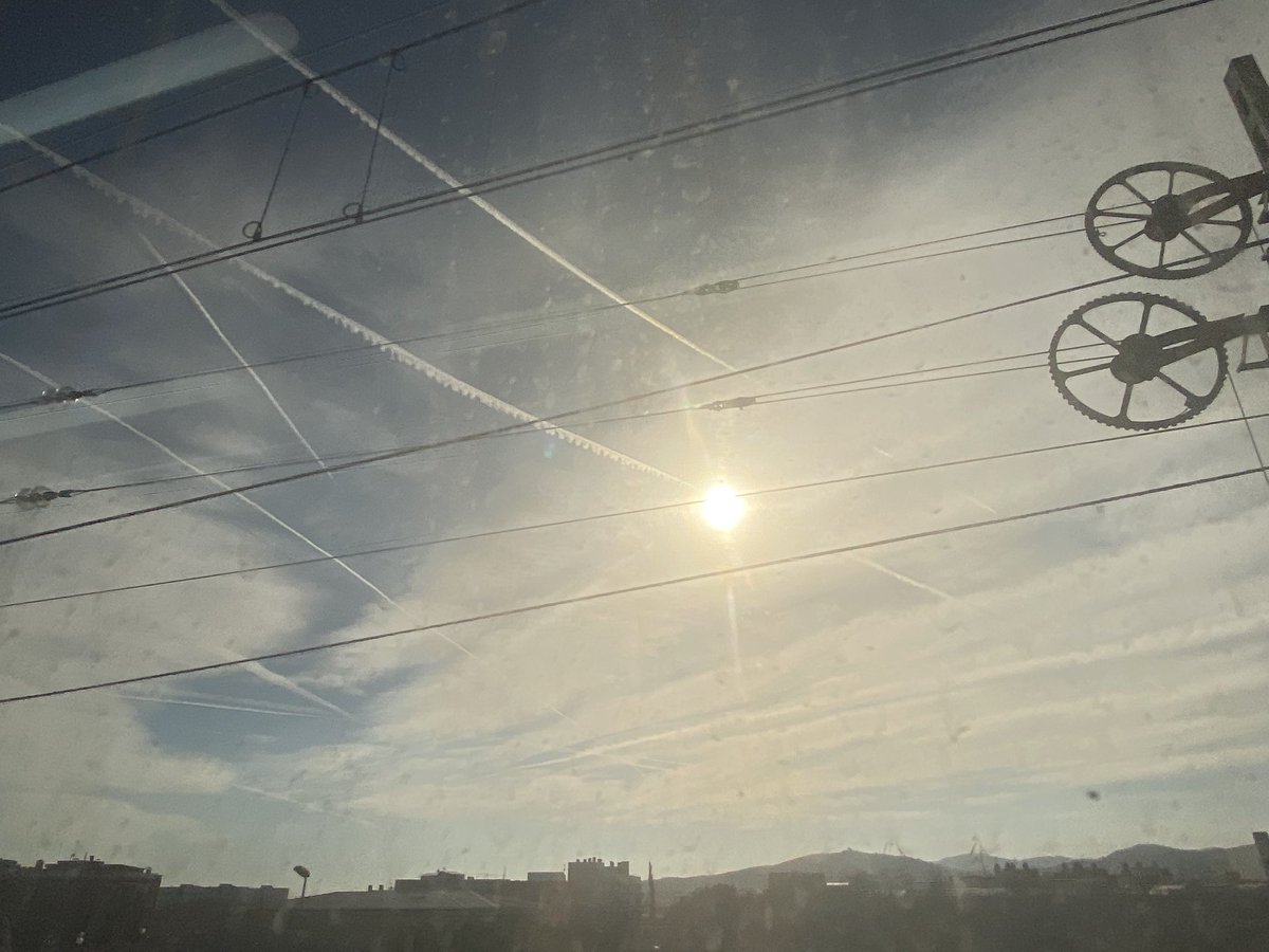 geoenginyeria's tweet photo. 20/02/24
#novaNormalitat des de primera hora. 

I els que hagueu matinat sabreu que el cel avui estava ben tapat. https://t.co/uXIsYL5E6W