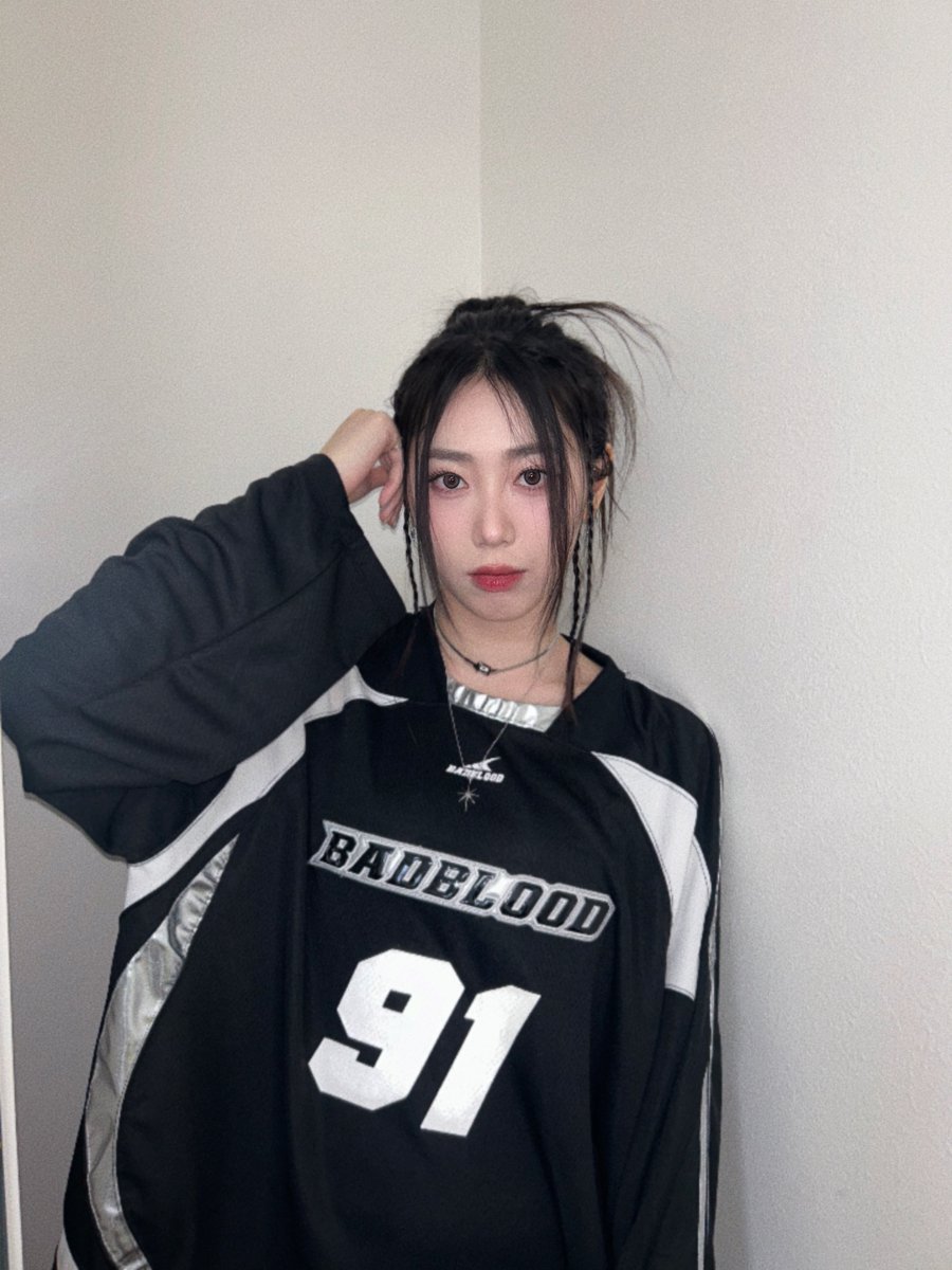FCENM_ILY1's tweet photo. 🍀 #엘바

🤘🏻🖤

#ILY1PIC #아일리원 #ILY1 #ELVA https://t.co/HkzfYkvWj7