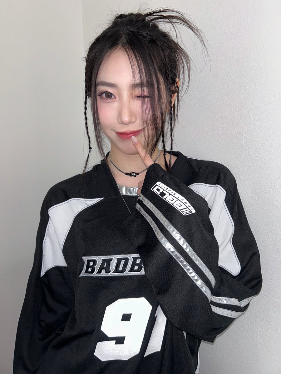 FCENM_ILY1's tweet photo. 🍀 #엘바

🤘🏻🖤

#ILY1PIC #아일리원 #ILY1 #ELVA https://t.co/HkzfYkvWj7