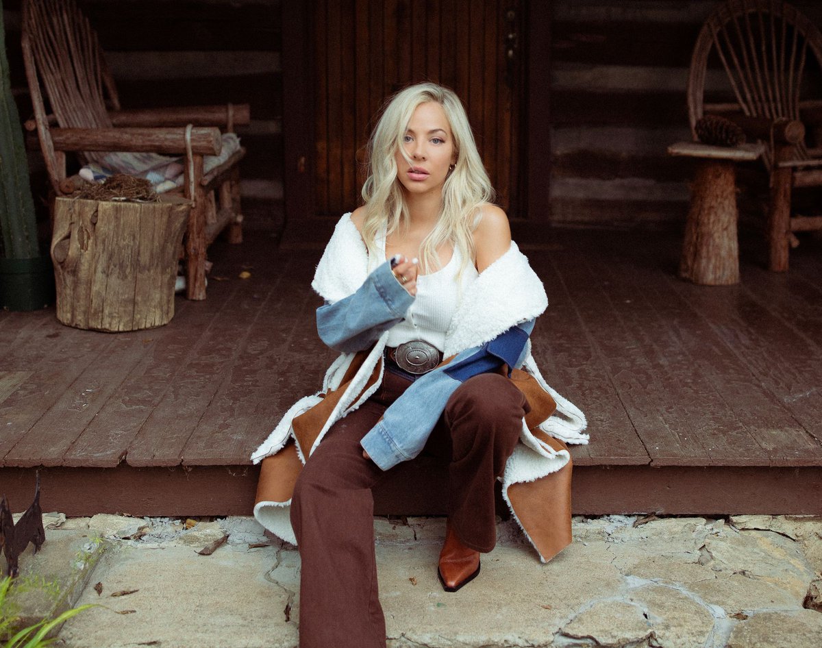 Ahead of the release of her debut album, we interviewed @MackenziePMusic about the album and what we can expect: buff.ly/49Fzmn8 #MackenziePorter