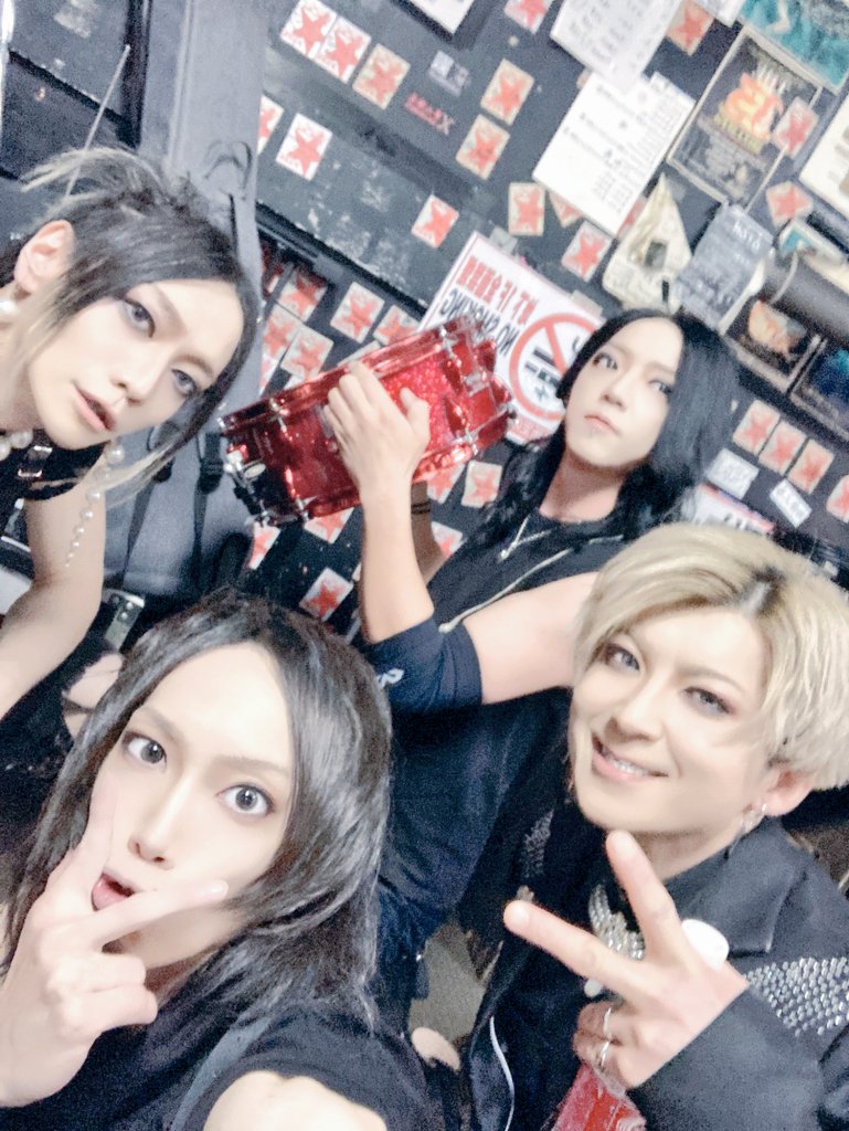 breakin_holiday's tweet photo. 2024年2月20日(火)
Seira生誕主催公演『Super Smile』
WildsideTokyo公演にご来場いただきありがとうございました！

次回公演は4/5。6周年ワンマン！
詳細は近日発表！ https://t.co/inyYErQluD