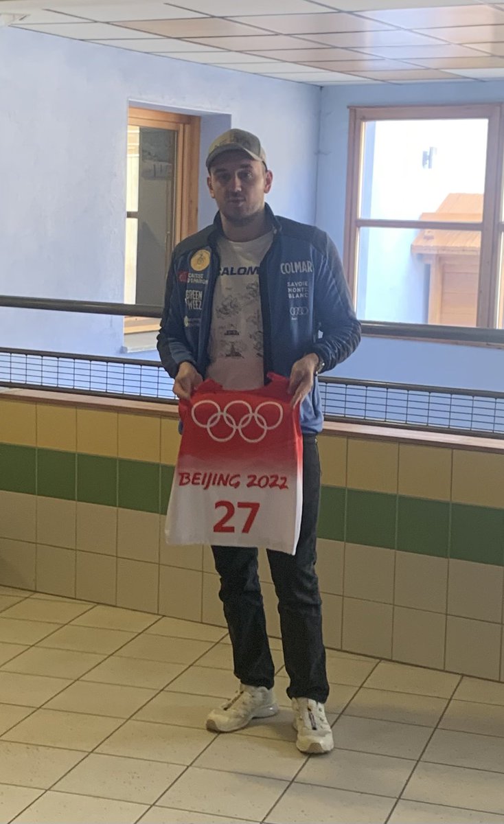 GDIDELLE's tweet photo. Nils Allegre partage son parcours d’ancien élève de l’école 👨‍🎓 et de skieur de haut niveau ⛷️avec les écoliers de Saint-Chaffrey et raconte son expérience olympique 🤩 #projetJO2024
@Sports_gouv 
@AcAixMarseille 
@DSDEN05 https://t.co/5LBsd1am5t