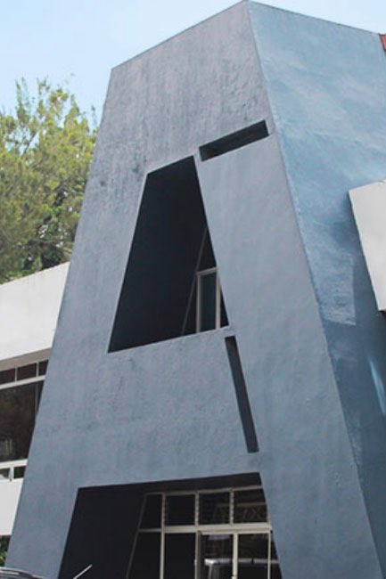 Julior22's tweet image. Facultad de Arquitectura de la USAC.

La comparación entre la calidad de arquitectura mexicana y guatemalteca es la misma. 

La calidad es el respeto al pueblo.