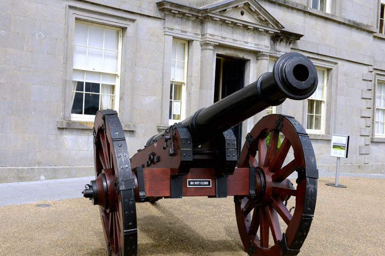 Taoiseach Leo Varadkar, Tánaiste Micheál Martin and Minister Eamon Ryan have announced that the Government is to invest €10 million in a renewed visitor experience at the Battle of the Boyne site. droghedalife.com/news/10-millio… via @DroghedaLifecom