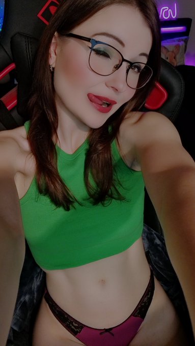 Bin wieder etwas #fitter und hab #Lust 🥰 Magst du dazustossen?? 😜  Bin #Live ❤️😊 👇🏻👇🏻👇🏻 https://t.co/hs6hILSLbZ<a href="/tag/fitter"class="tags">#fitter</a><a href="/tag/lust"class="tags">#Lust</a><a href="/tag/live"class="tags"><span>#live</span></a>
