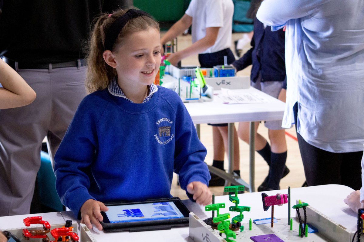 VEXRoboticsUK's tweet image. Plus, with #VEXGO Competitions you can bring the excitement of #roboticscompetitions to your students
The Competition Field Kit gives you another way to bring authentic STEM learning to students as they collaborate to compete in classroom competitions
👉 buff.ly/3tXhx3A