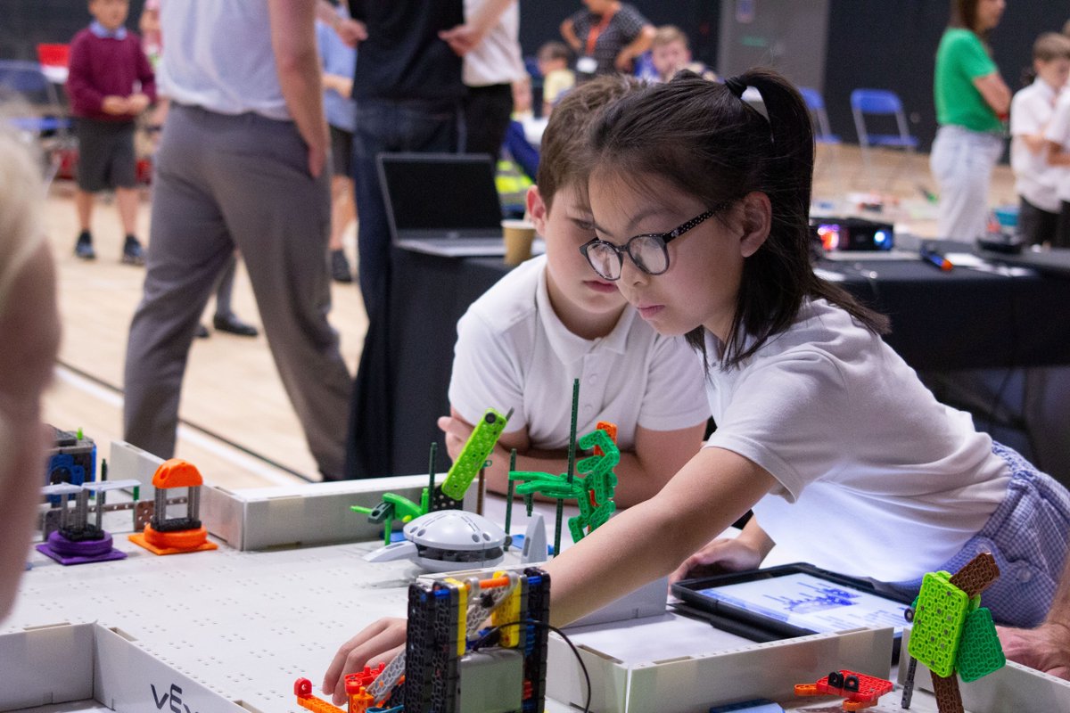 VEXRoboticsUK's tweet image. Plus, with #VEXGO Competitions you can bring the excitement of #roboticscompetitions to your students
The Competition Field Kit gives you another way to bring authentic STEM learning to students as they collaborate to compete in classroom competitions
👉 buff.ly/3tXhx3A