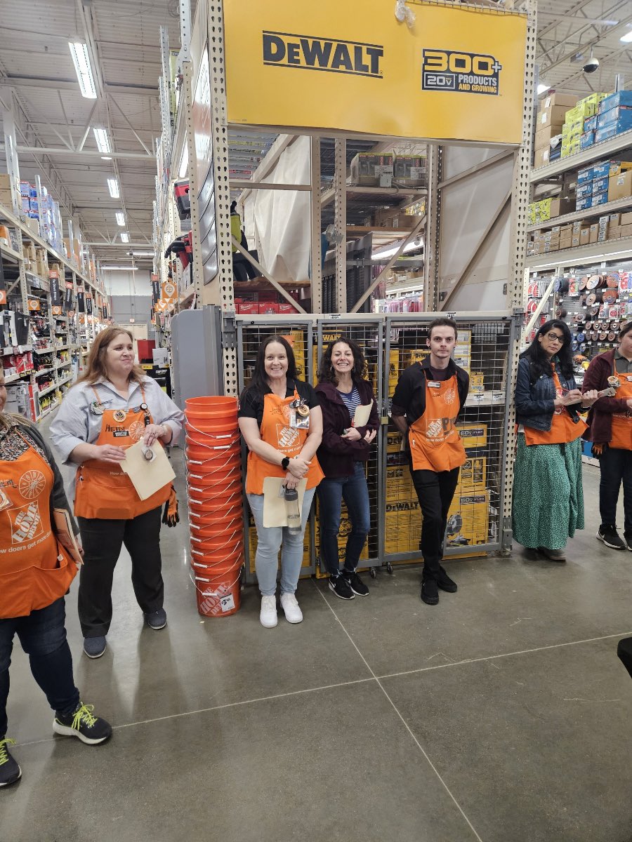 Laura Skinner tweet media