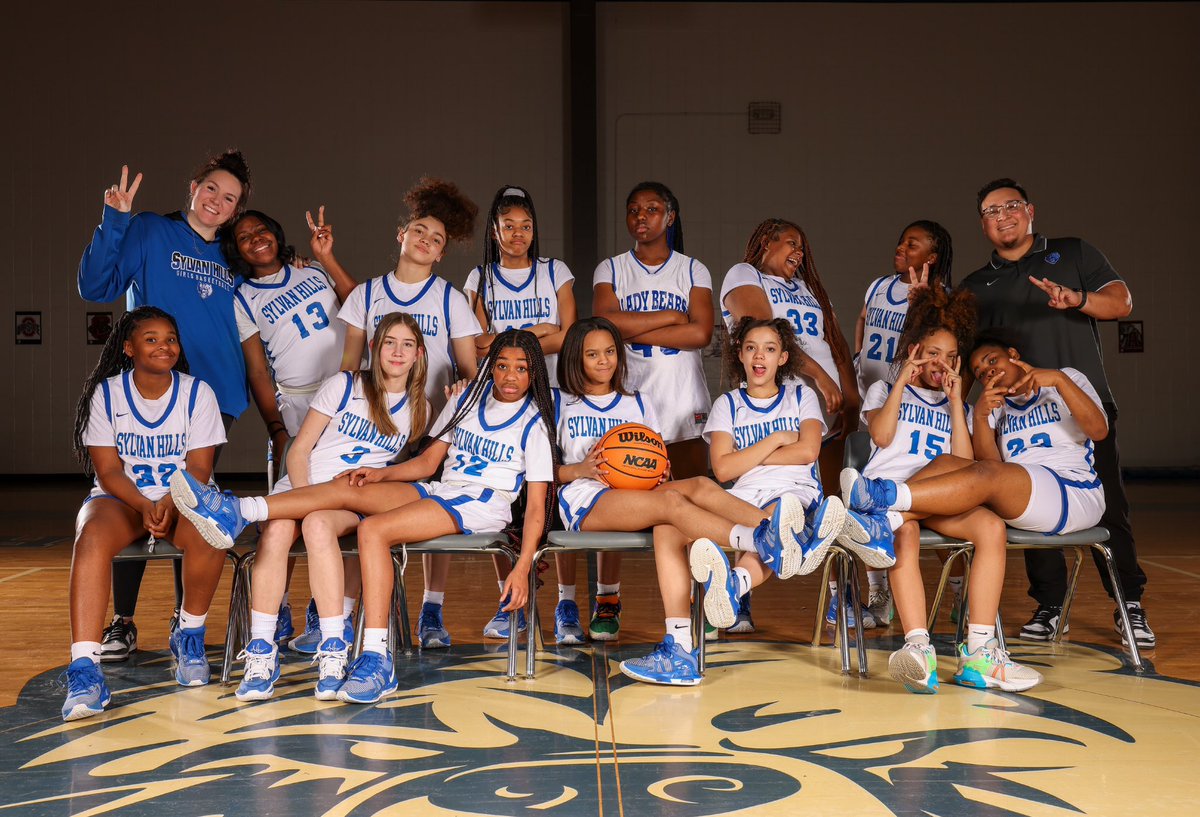 I love these girls 💙 #GoBears