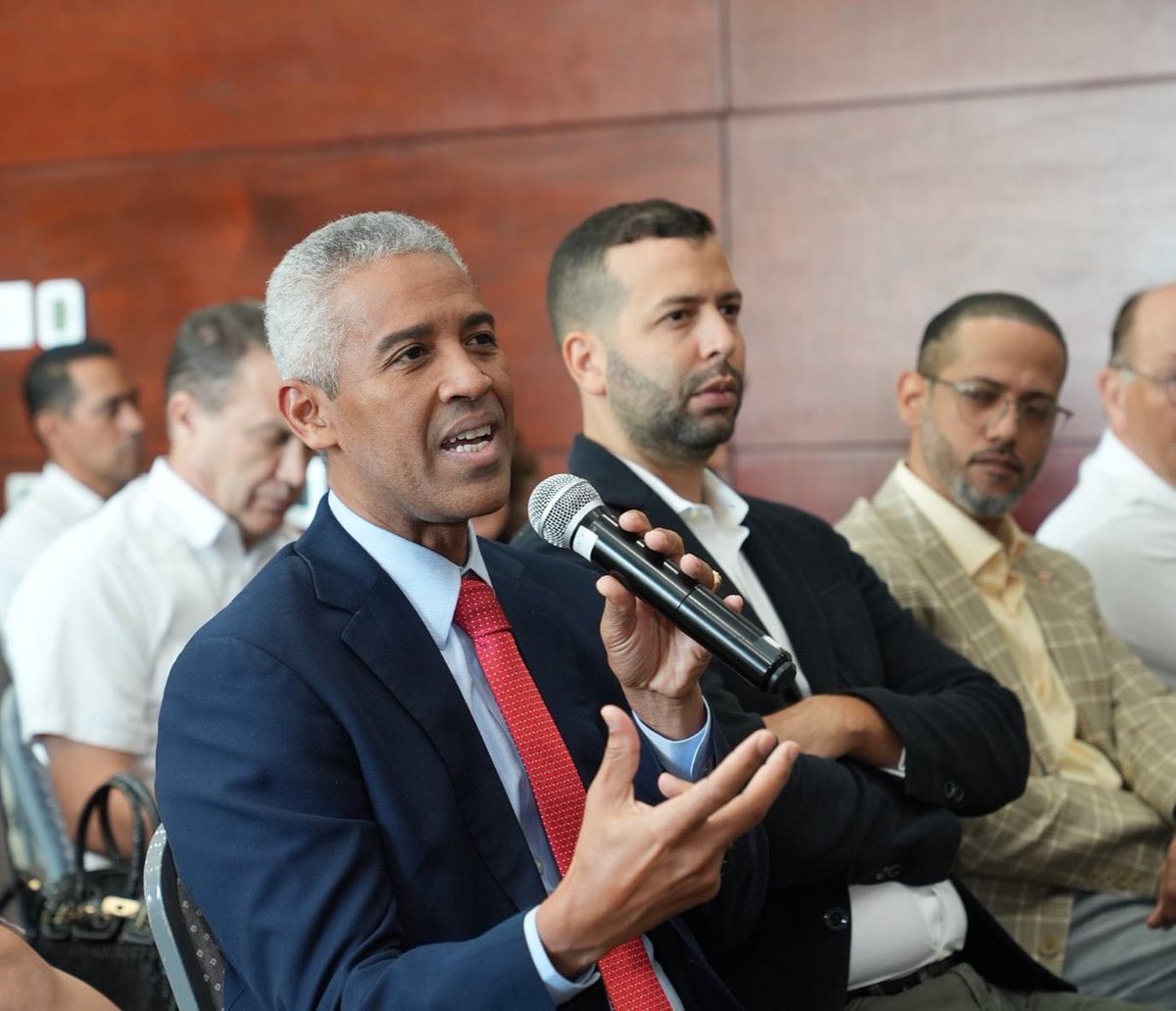 energiayminasrd's tweet photo. #RD🇩🇴 se incorporó al proyecto Energías Renovables y Eficiencia Energética en Latinoamérica (ETRELA), iniciativa que busca mejorar, aumentar y facilitar el acceso a la educación y capacitación en energía renovable en AL, para apoyar la transición energética de la región. https://t.co/qfMy2Nuhs9