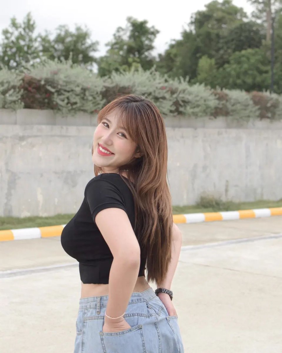 LamontRicketts's tweet photo. In your orbit, heart spins. 🌠 https://t.co/8vYOHpBJTt