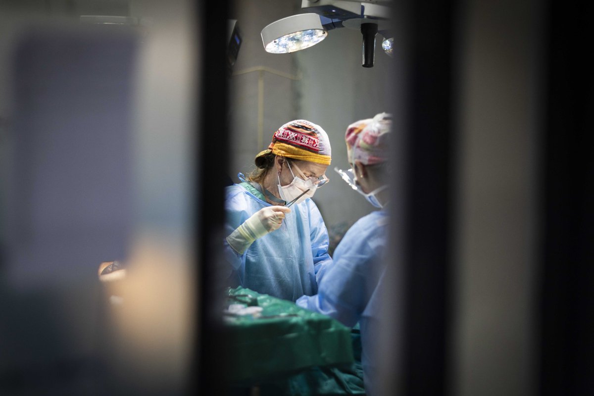 OneGlobalVill's tweet photo. Another successful day of surgery cases in the books in Bhopal today. This is Drakanya. A sweet two year old boy that had an uncomfortable hernia removed by our gifted surgeon, Tammy and Team. He’s already recovered and in great spirits. ❤️ https://t.co/p8rxJWWpeo