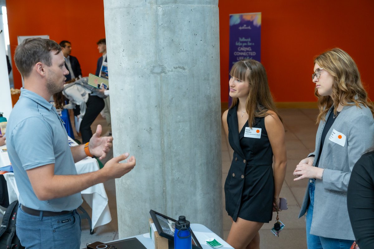 Ready to take your education to the next level? You are invited to GradRoo, the UMKC graduate programs fair! Attendees do not have to be current UMKC students. GradRoo is 2-5 p.m. on Wednesday, March 13 at the Student Union. Learn more and register: sgs.umkc.edu/admissions/gra…