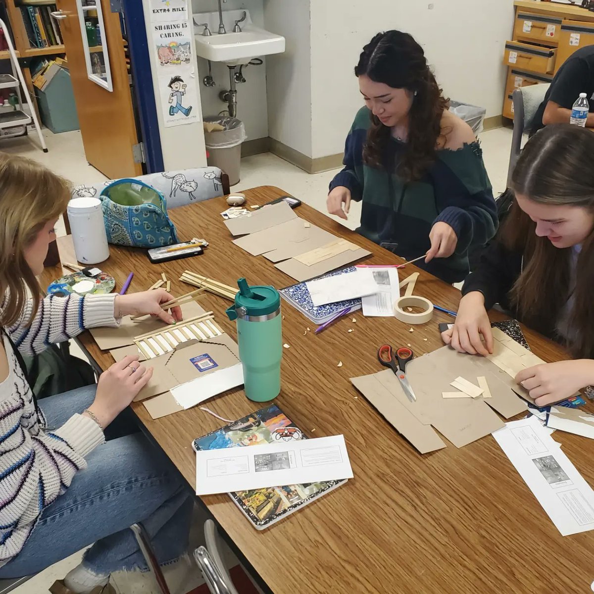 JackCHaysArchi1's tweet photo. Interior Design 1 is putting their lighting knowledge to practice. I am excited to see how their light boxes turn out! #hawkyeah #interiordesign #CTE @HaysCISD @HaysCISDCTE @HHSCTE23 @Hays_Hawks https://t.co/j2D1nahT2X