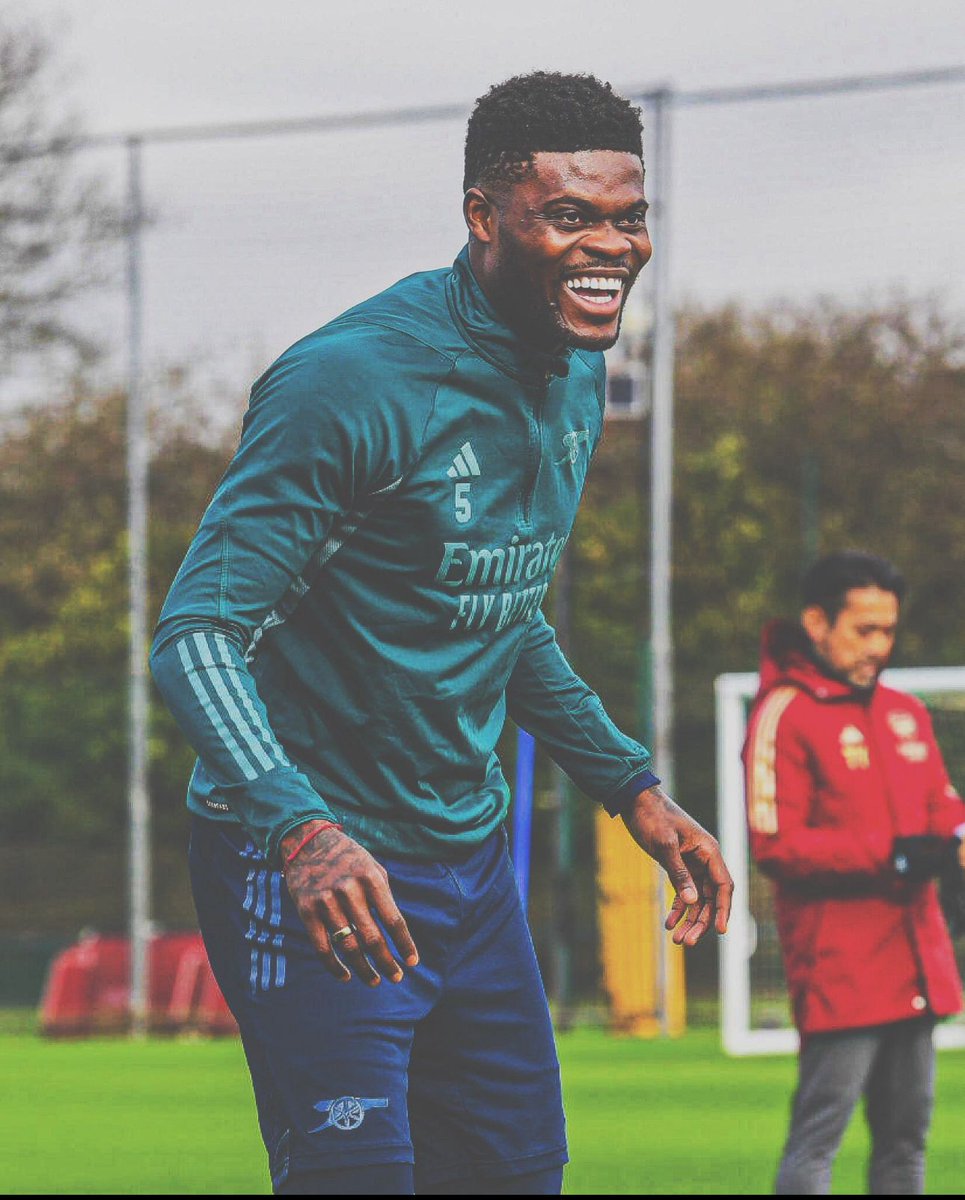 vasalink's tweet photo. Exciting update! 🔥 Thomas Partey is back in action with Arsenal after sitting out AFCON 2023.
Could his return have turned the tide for Ghana at AFCON ? 🇬🇭
Share your thoughts!
#ThomasPartey #AFCON2023 #GhanaFootball #ArsenalTraining https://t.co/hLi6m0Kuv9