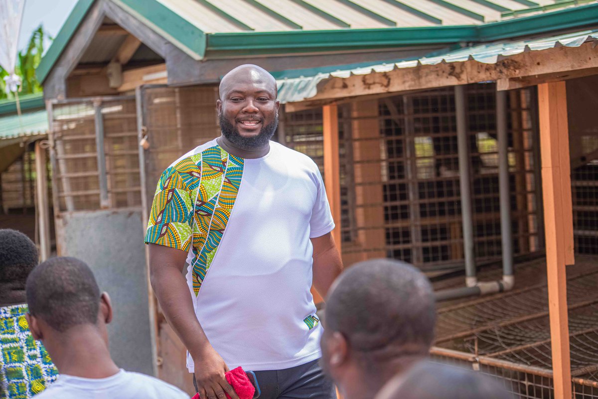 Entrepreneurship's been a wild ride; ups, downs, and challenges galore. Past year tested me inside out. Realized you can't please all. Embracing chaos as opportunity. Bitter pills for healing.