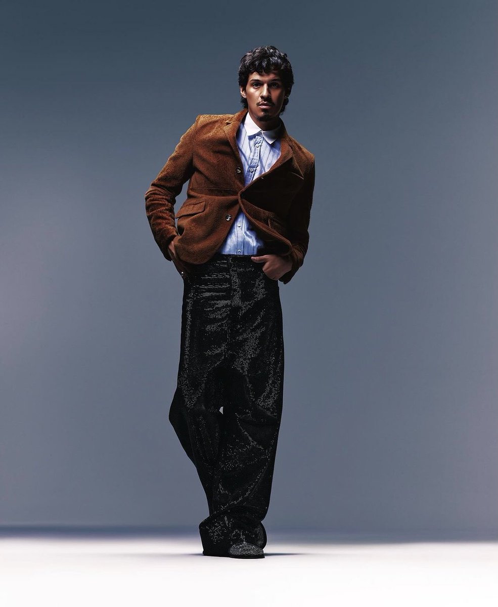 omar for VMAN looking the most incredible!