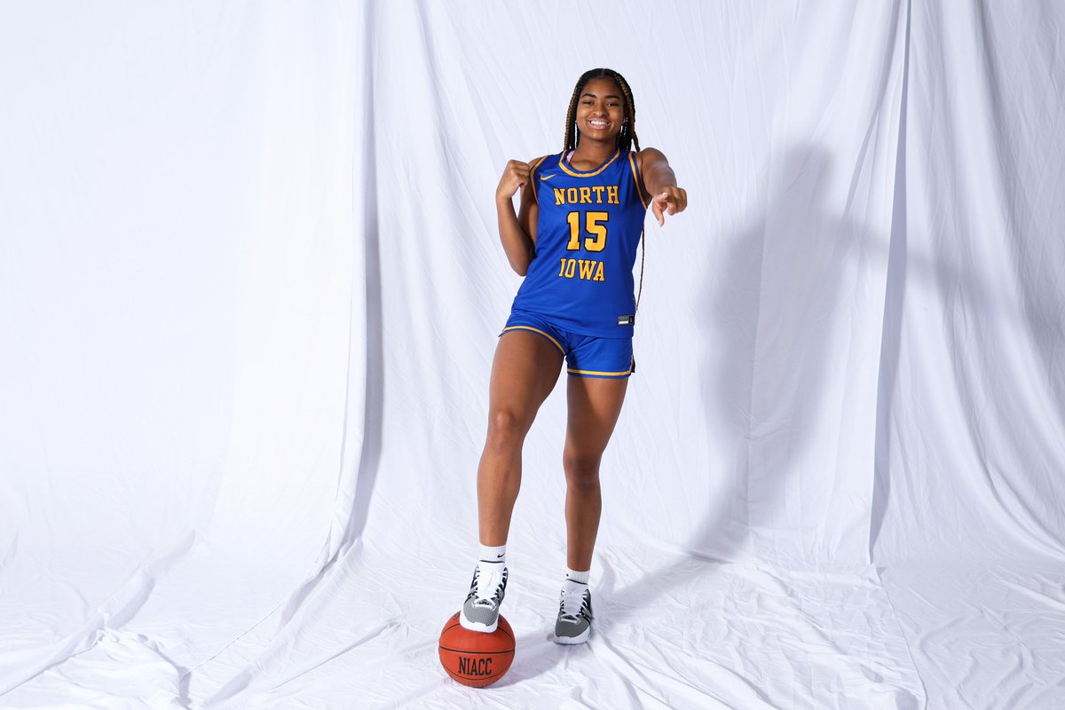 📣 6’1” Freshman Zhane Singer from Como Park High School in Saint Paul, Minnesota lead the Trojans with 9 rebounds in the victory over Southeastern on Sunday!! 😤💪🏾
We are proud of you, Zhane!! 🎉🏀🔵🟡