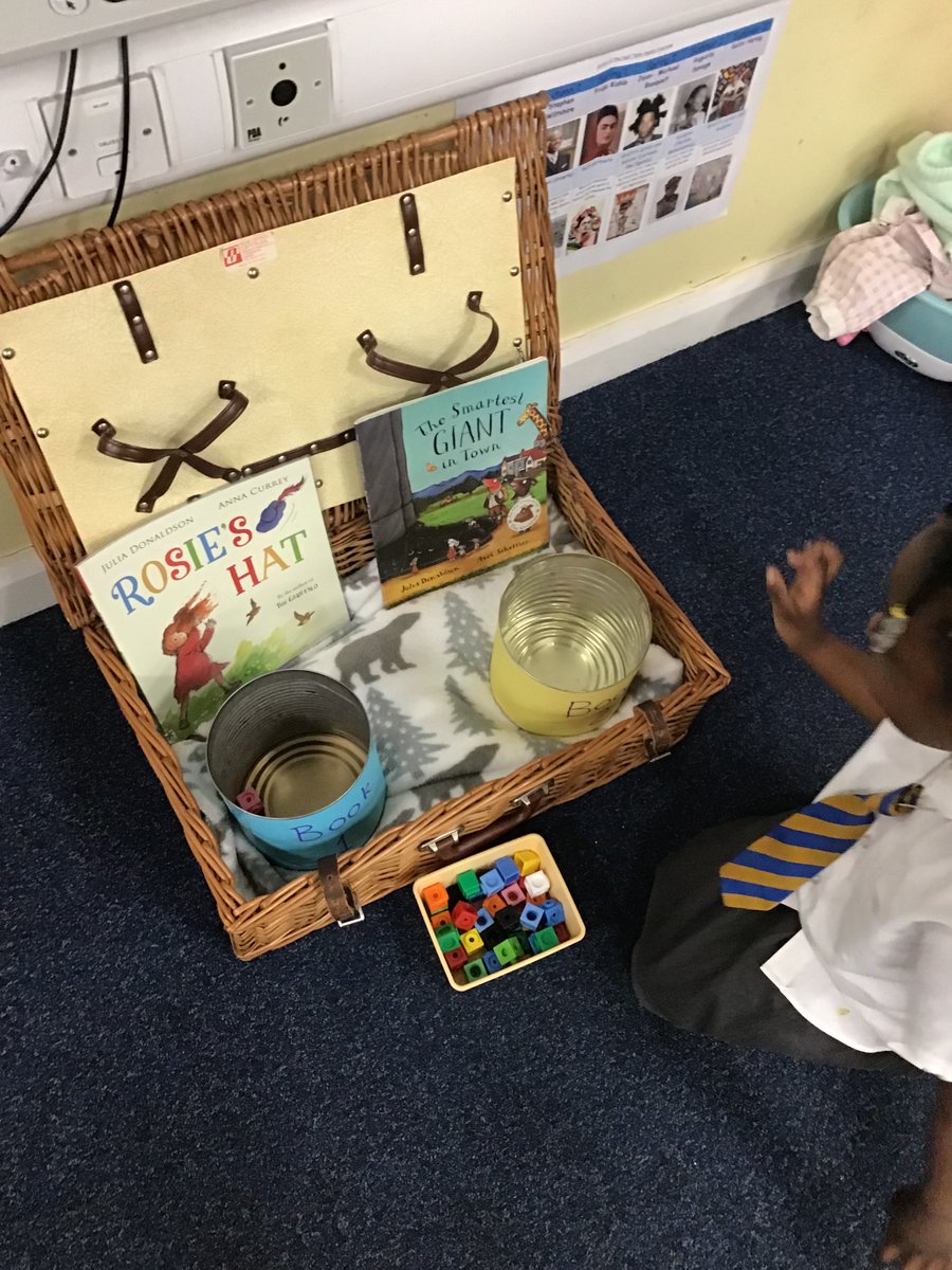stwilfridrc's tweet photo. In reception, we have been voting for which story the children would like to read at the end of the day. We were so excited to cast our votes! We then went to the library to listen to our chosen story and had some time after to explore the different books ๐ฉต๐#library #classvote https://t.co/dchs8QyJEt
