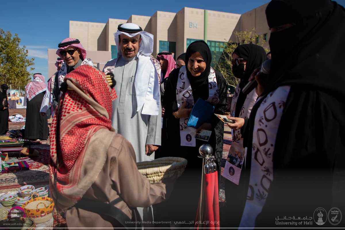 #متابعة| ابتهاجًا بذكرى #يوم_التأسيس أعضاء وفد #مجلس_الشورى يشاركون الجامعة احتفاءها بهذه المناسبة. 
#يوم_بدينا
