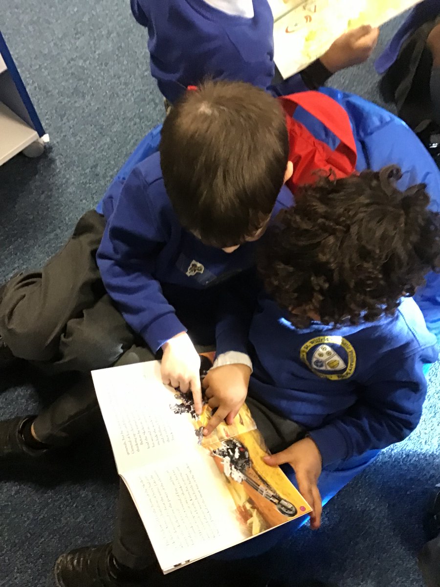 stwilfridrc's tweet photo. In reception, we have been voting for which story the children would like to read at the end of the day. We were so excited to cast our votes! We then went to the library to listen to our chosen story and had some time after to explore the different books ๐ฉต๐#library #classvote https://t.co/dchs8QyJEt