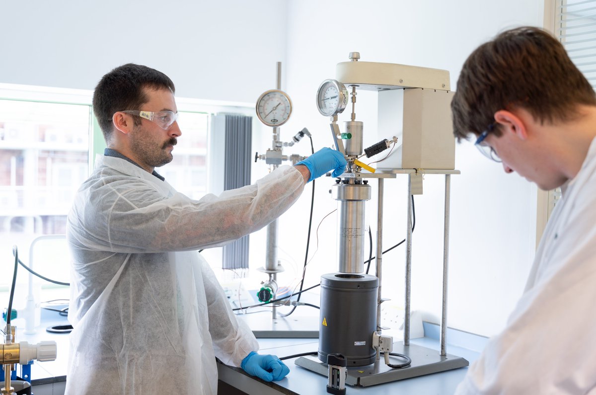 BetatecHops's tweet photo. Hydrogenation training today at at our Innovation Centre in Malvern, UK https://t.co/qcfgy2bhr1
