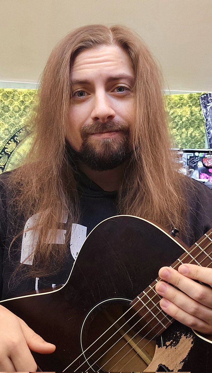 Time for some music! Come hang out and request a song or two at Twitch.tv/ebx_jonny Going live now! 🎵🎶☕️