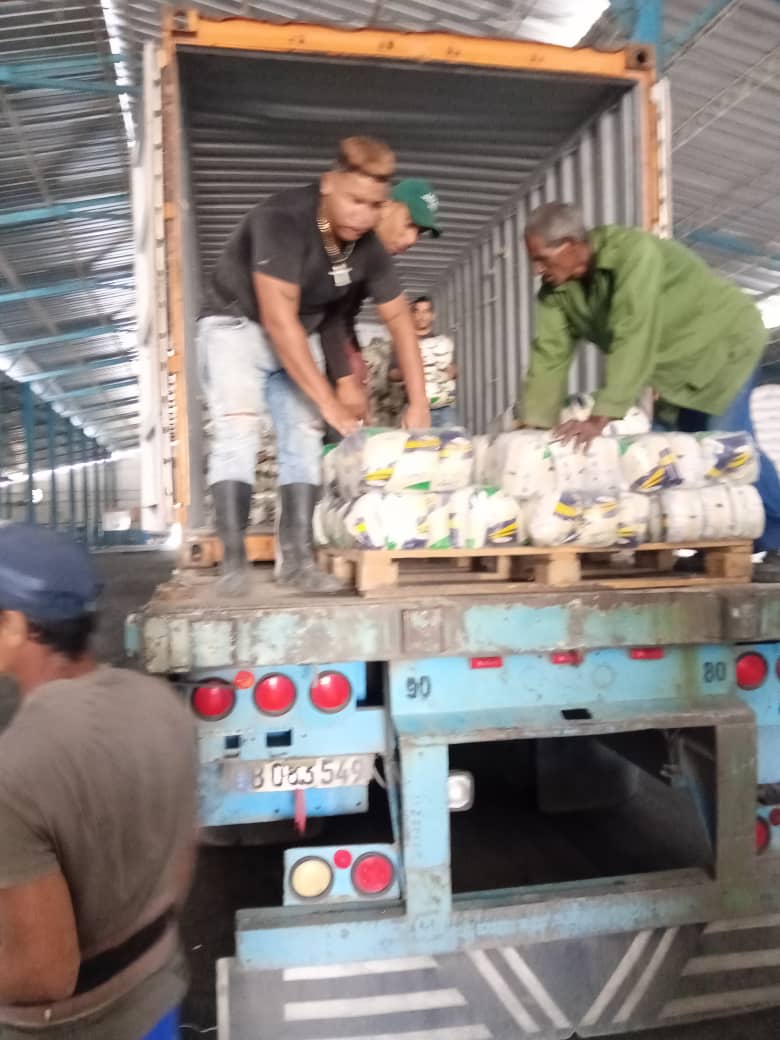 Se continúa en Villa Clara la distribución de los mòdulo a embarazada,  Vulnerables y niños bajo peso. <a href="/GrupoAlimentos/">Grupo de Alimentos</a> , <a href="/MincinCuba/">Comercio Cuba</a> , <a href="/PresidenciaCuba/">Presidencia Cuba 🇨🇺</a>