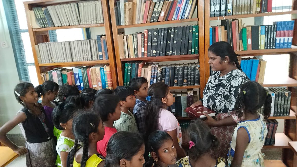 PocketsofPromis's tweet photo. A safe place to learn provides us much more than needed lessons in school subjects. It is a space to share moments with fellow kids and make #memories for a #lifetime.

Please retweet if you agree!😀

 #team #kids #community #hope https://t.co/kdO9tGUMnI