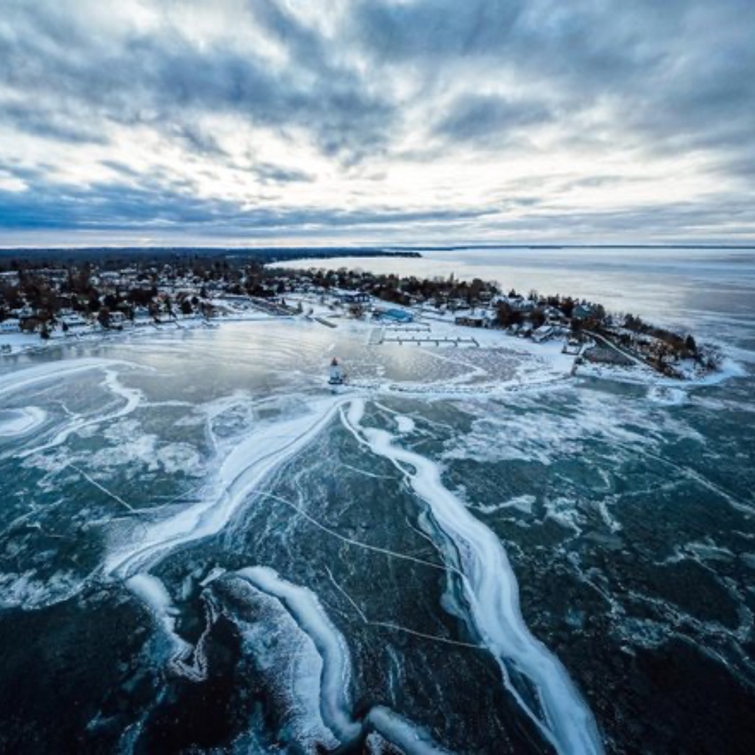 What a great aerial shot of Jackson’s Point Harbour and lighthouse. Thanks for tagging us @michaelantunesphoto. Tag #DiscoverON to be featured here! 📸 @michaelantunesphoto 📍 @brucegreysimcoe #DiscoverON