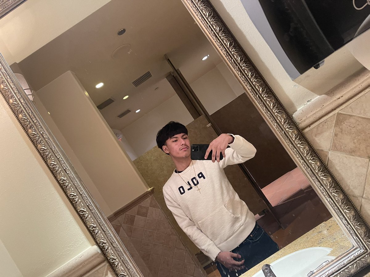 officialgio04's tweet photo. Haters keep me motivated 🤣 #olivegarden #trending #trend #edgar #share #retweet #news #edgarcut https://t.co/doLTuciKbG