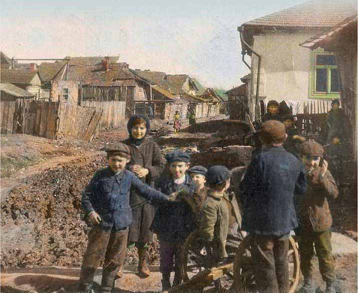 uclijs's tweet photo. Jewish childhood in Eastern Europe before and after the Holocaust - register for free online conference Thursday Feb 22 1-5pmGMT https://t.co/pGG55RT9rP https://t.co/1T3uD2WTRR