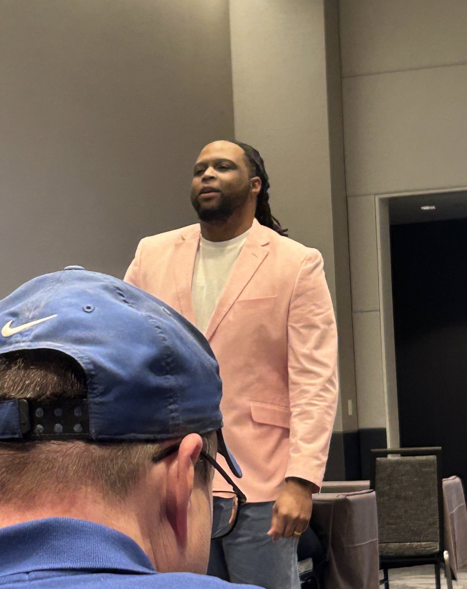 Carly Spina tweet media