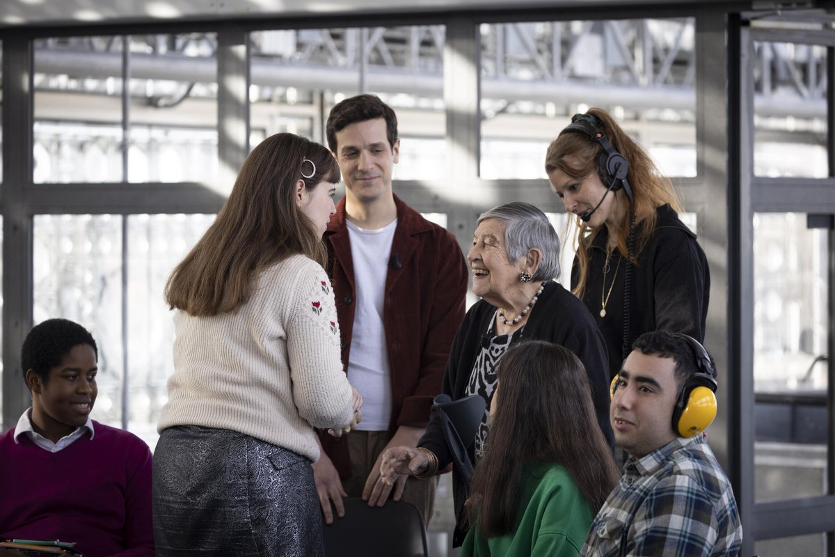 France TV Pro (@francetvpro) on Twitter photo #TempsForts #France2 #S11
Les rencontres du Papotin
avec Ginette Kolinka
Une rencontre riche en émotions, un moment chargé d'histoire, mais aussi musical avec la rédaction atypique du <a href="/JournalPapotin/">Le Papotin</a> #Papotin
▶️Sam 9/03 à 20.30 | France 2 & france.tv #TempsForts #France2 #S11
Les rencontres du Papotin
avec Ginette Kolinka
Une rencontre riche en émotions, un moment chargé d'histoire, mais aussi musical avec la rédaction atypique du <a href="/JournalPapotin/">Le Papotin</a> #Papotin
▶️Sam 9/03 à 20.30 | France 2 & france.tv