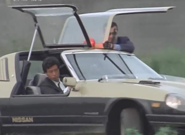 舘ひろしさんが放送当時は自動車免許を持っていなかった？とのポストを