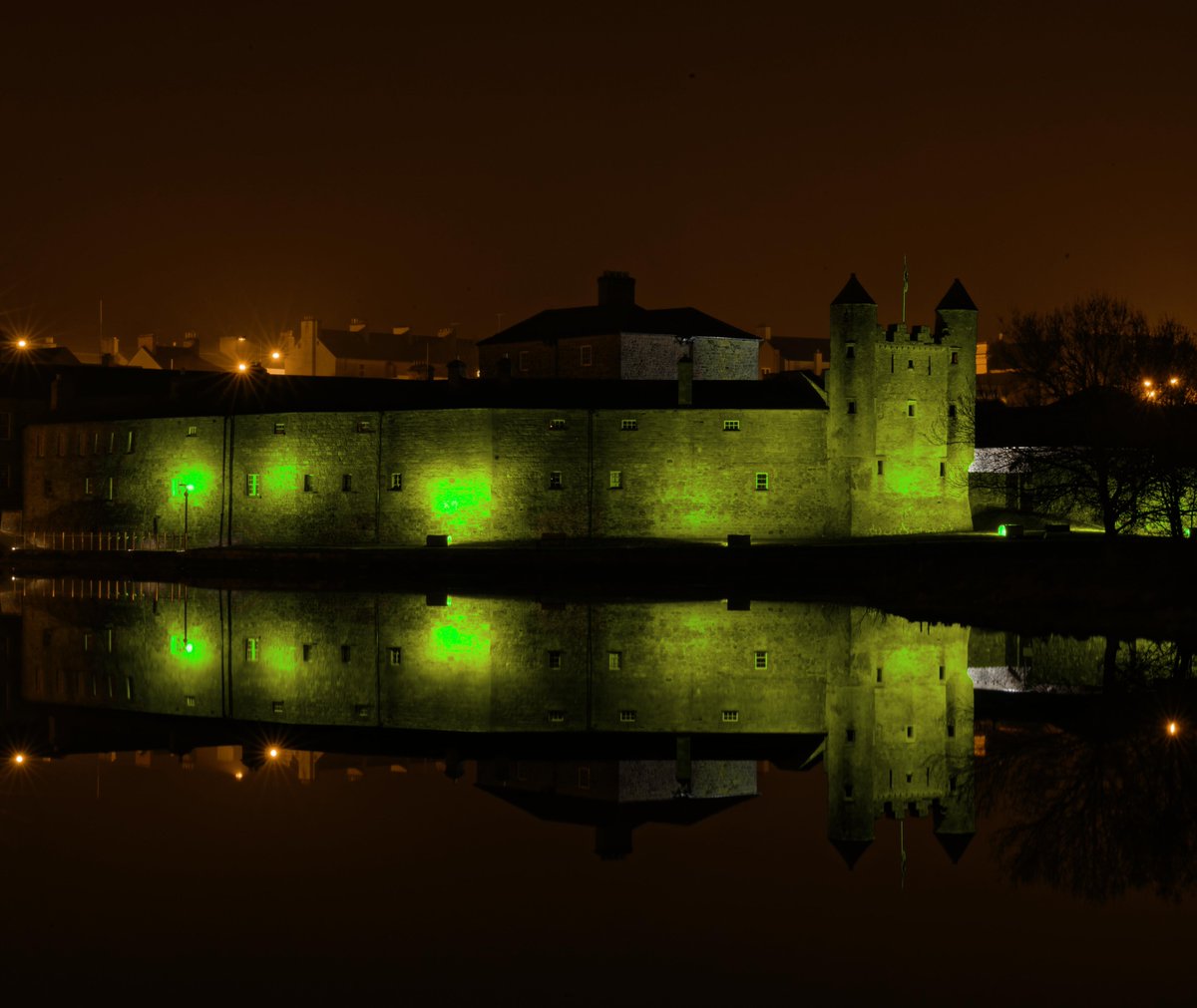 @fermanaghomagh is illuminating our Castle & @StruleArts yellow tonight, Tuesday 20 February, to mark @cftrust's 60th anniversary

#cysticfibrosis #lightupforCF