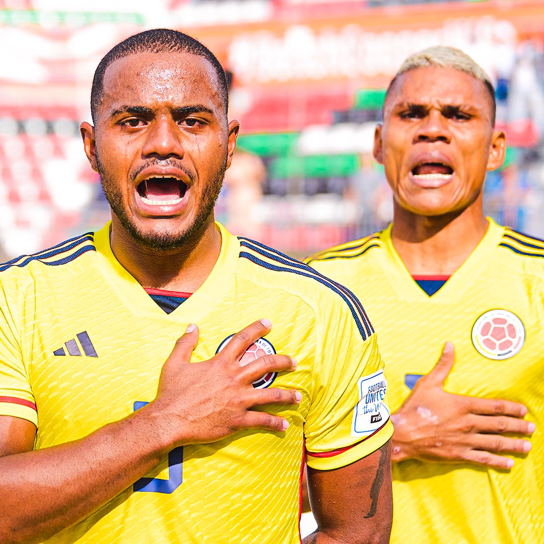 AntioquiaLAF's tweet photo. #OrgulloLAF

Reconocimiento para nuestra @FCFSeleccionCol de Fútbol Playa FIFA por representar por primera vez la bandera tricolor en la Copa Mundial de la modalidad. 🇨🇴🌴⚽️

Primordialmente resaltamos la labor de los integrantes del cuerpo técnico y jugadores antioqueños. https://t.co/UAEo21cMTu